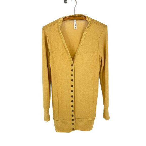 Zenana Outfitters Yellow Women's Long Sleeve Button Up Sweater - Size‎ Medium - Picture 1 of 8